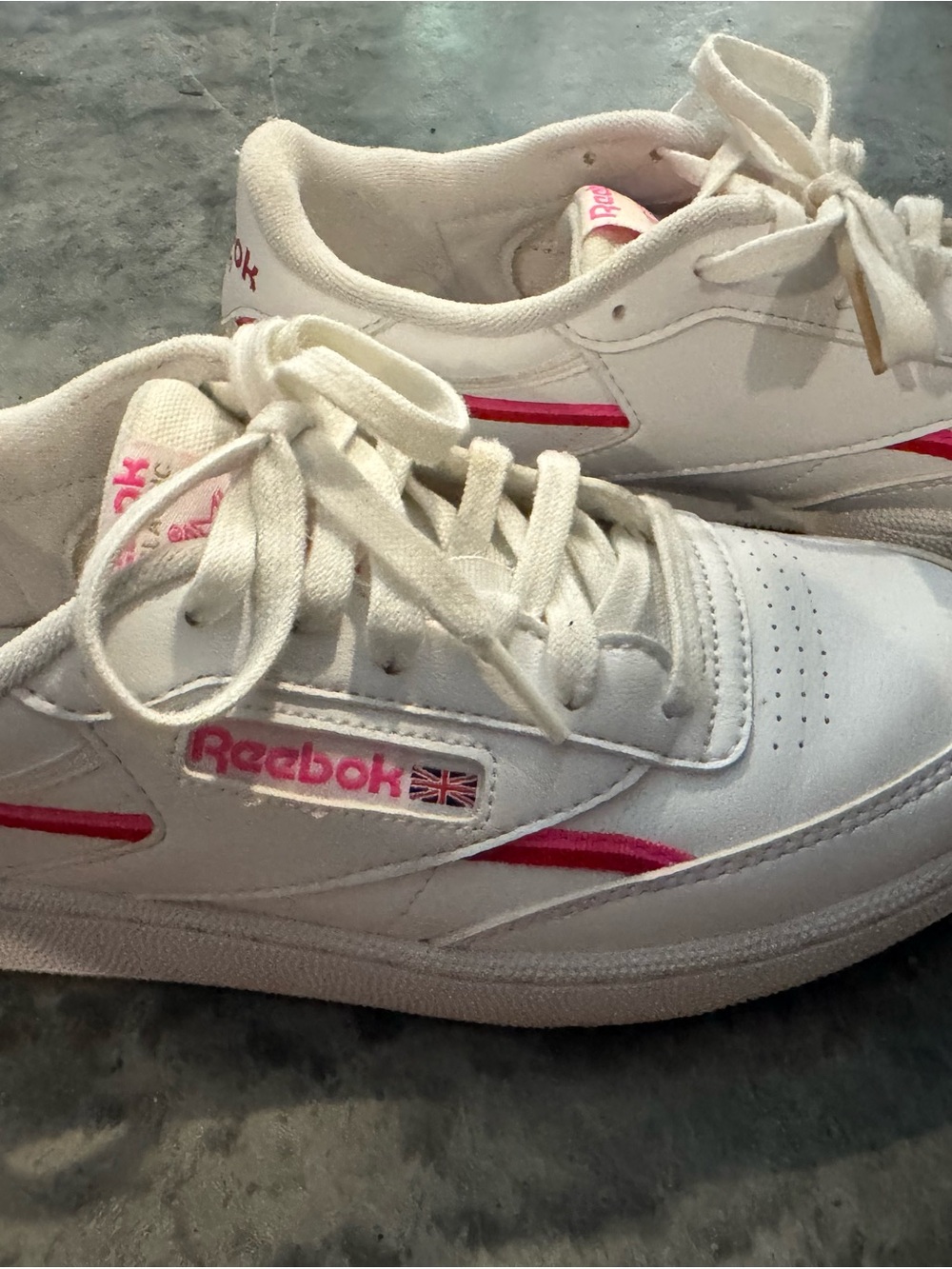 Reebok Kids White and Pink Low-Top Sneaker